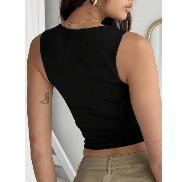 Black Tank Top Cropped - Picture 5 of 7